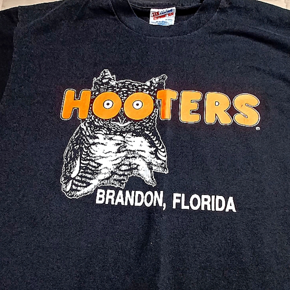 Hooter T-shirt  1990s